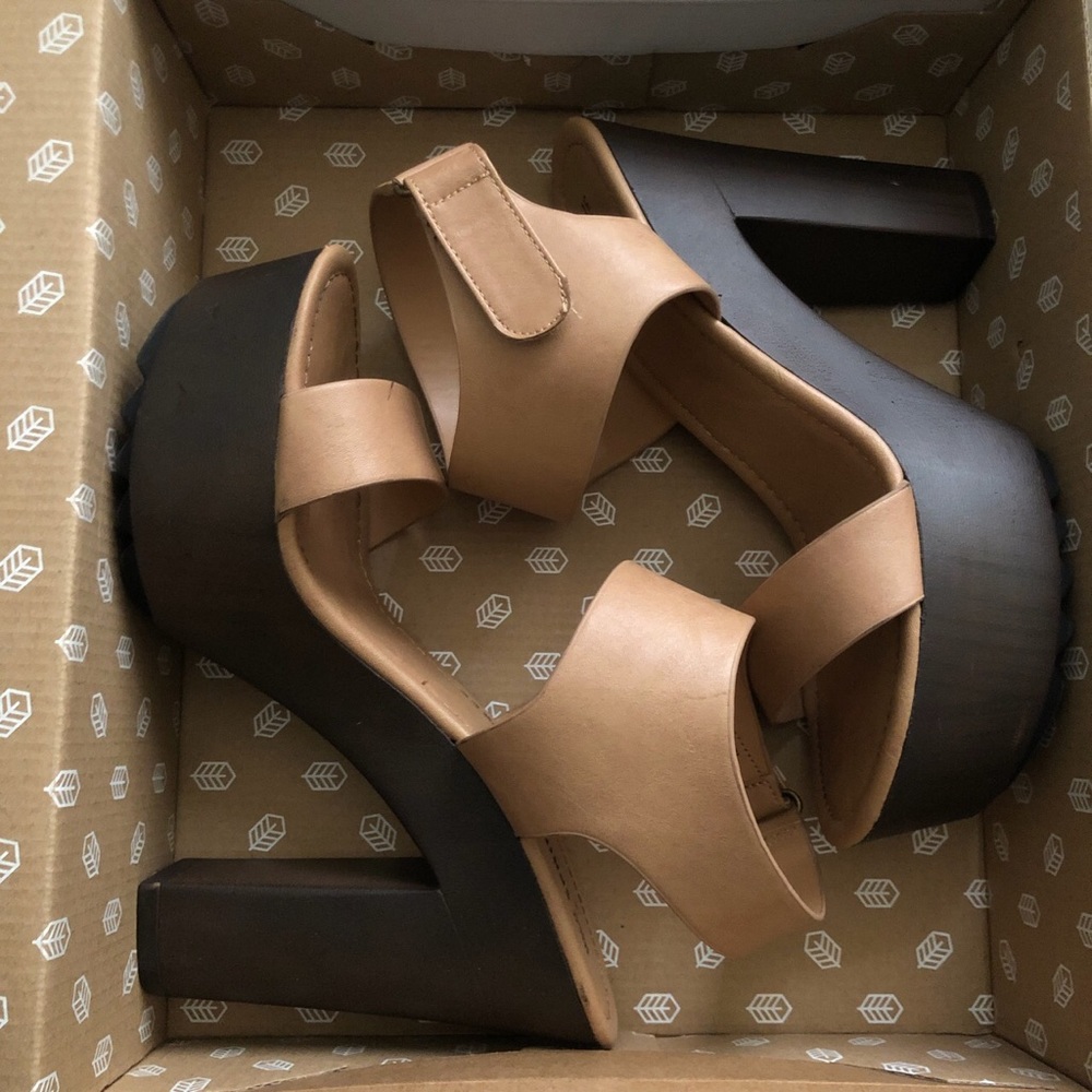 Platform heel sandals